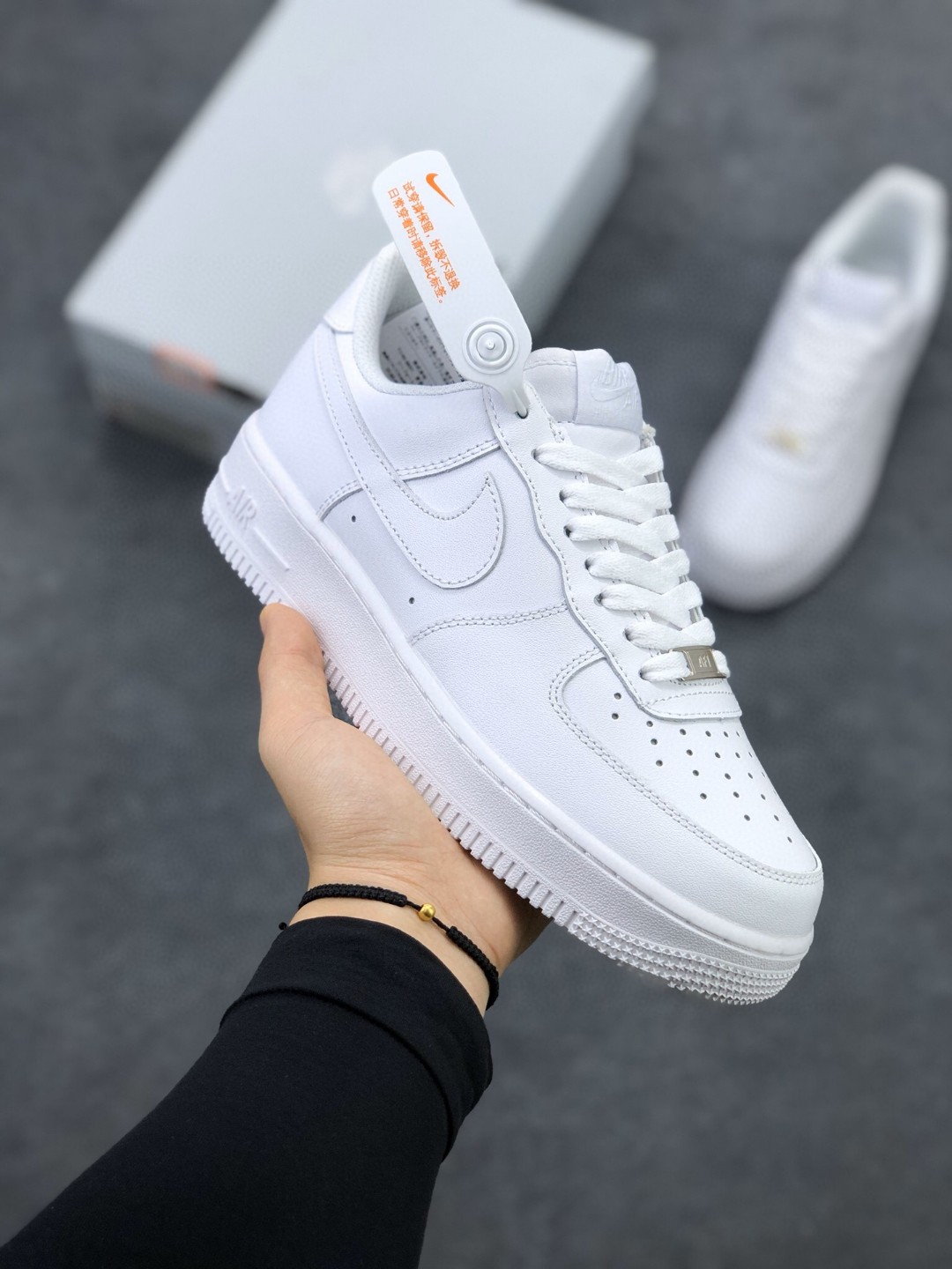 NIKE AIR FORCE 1 CLASSIC WHITE - UNISEX