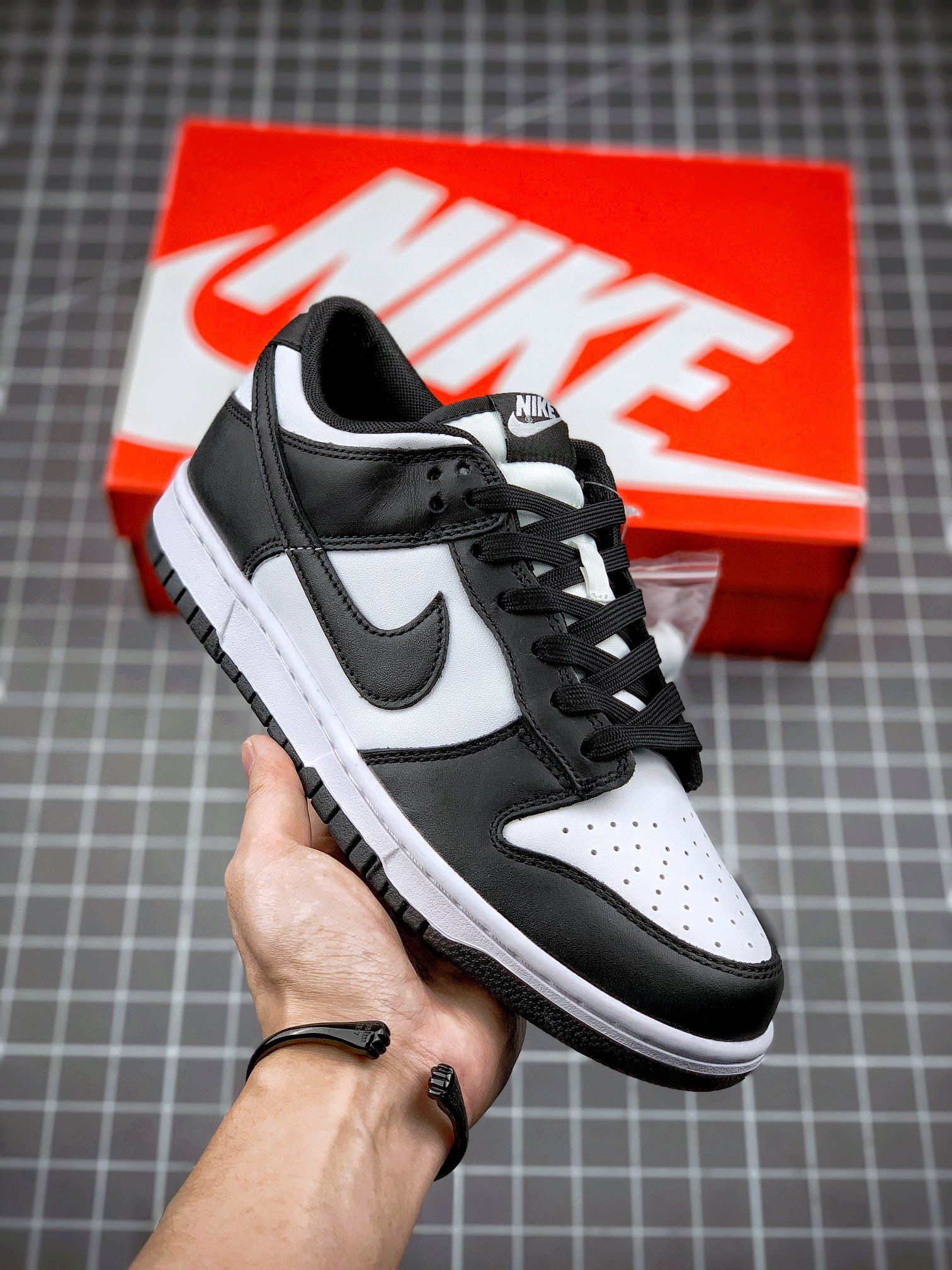 Nike SB Dunk low "Black / White - Panda" sneakers