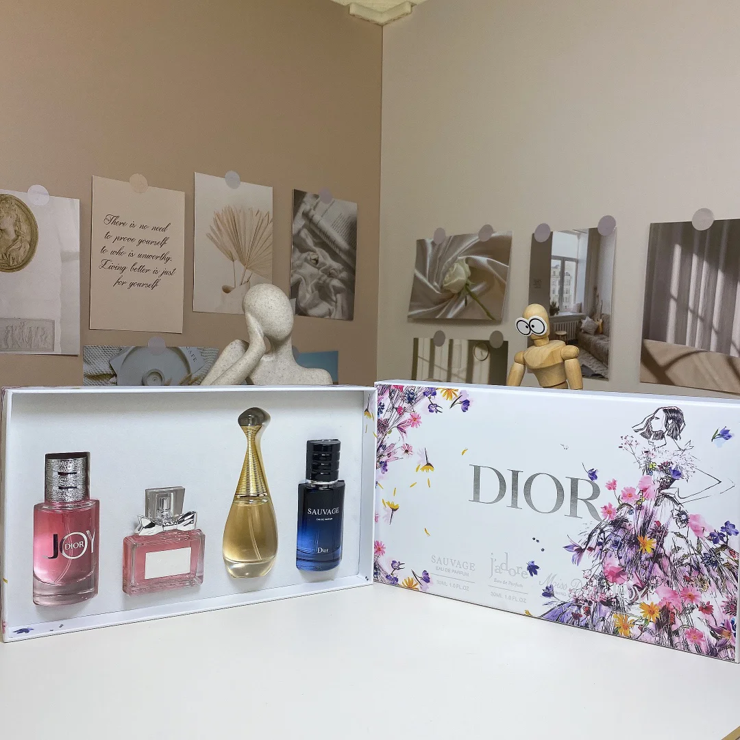 Dior Perfume Set White