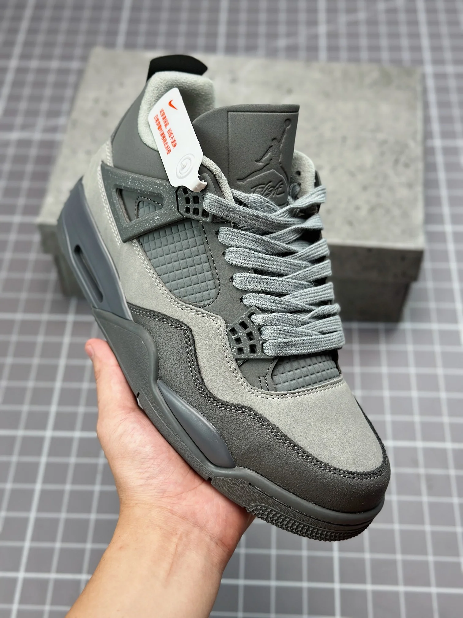 Air Jordan 4 Retro SE "Smoke Grey" Edition