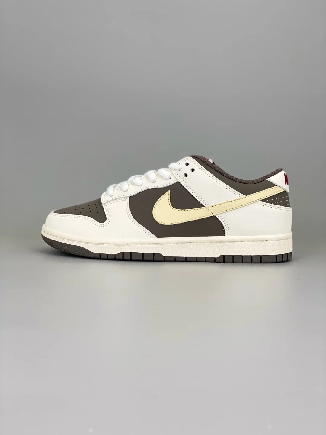 Nike SB Dunk Low White Brown Bear