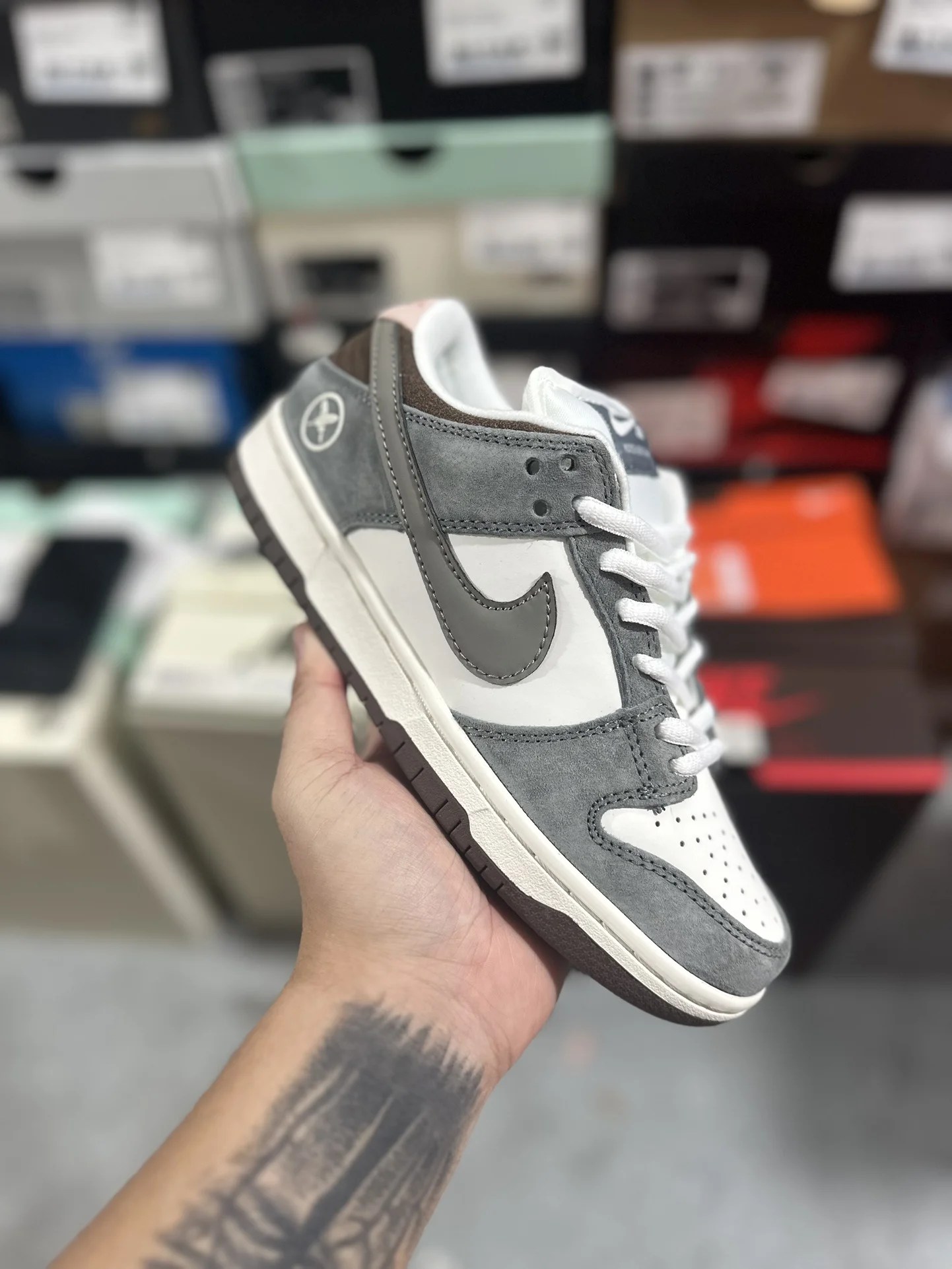 Nike Dunk SB Low (Enhanced Comfort, ZoomAir Cushioning)