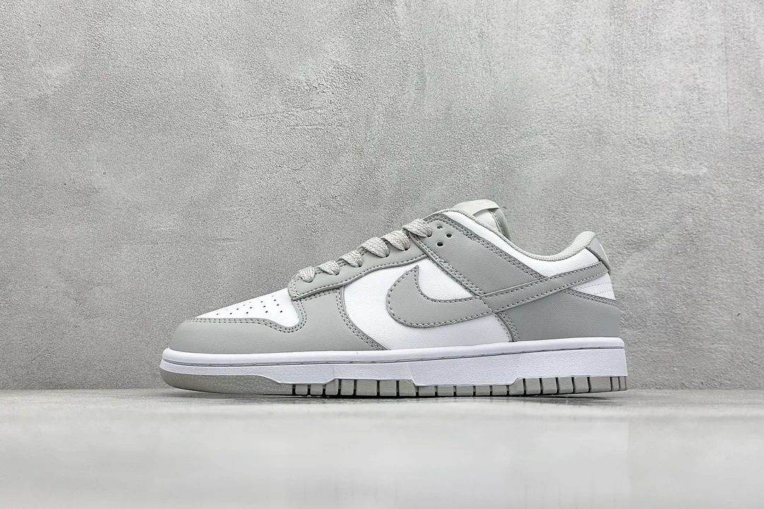 Nike SB Dunk Low Pure White Skateboarding Shoes