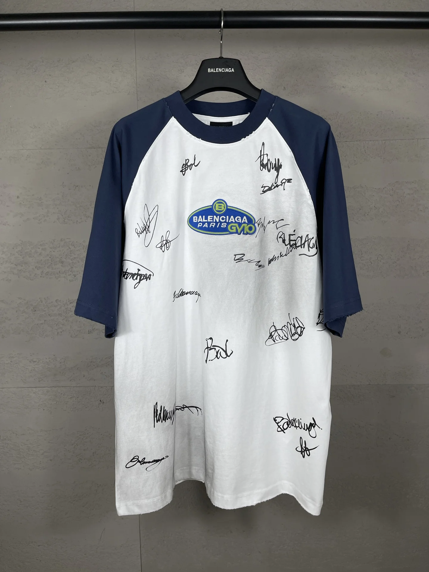 Balenciaga White Raglan Embroidered Sig. T-Shirt