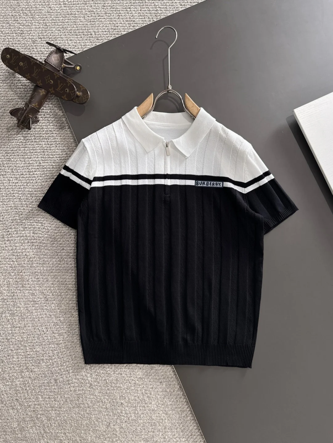 Burberry 2025 Men's Black&White Knit Polo T-Shirt
