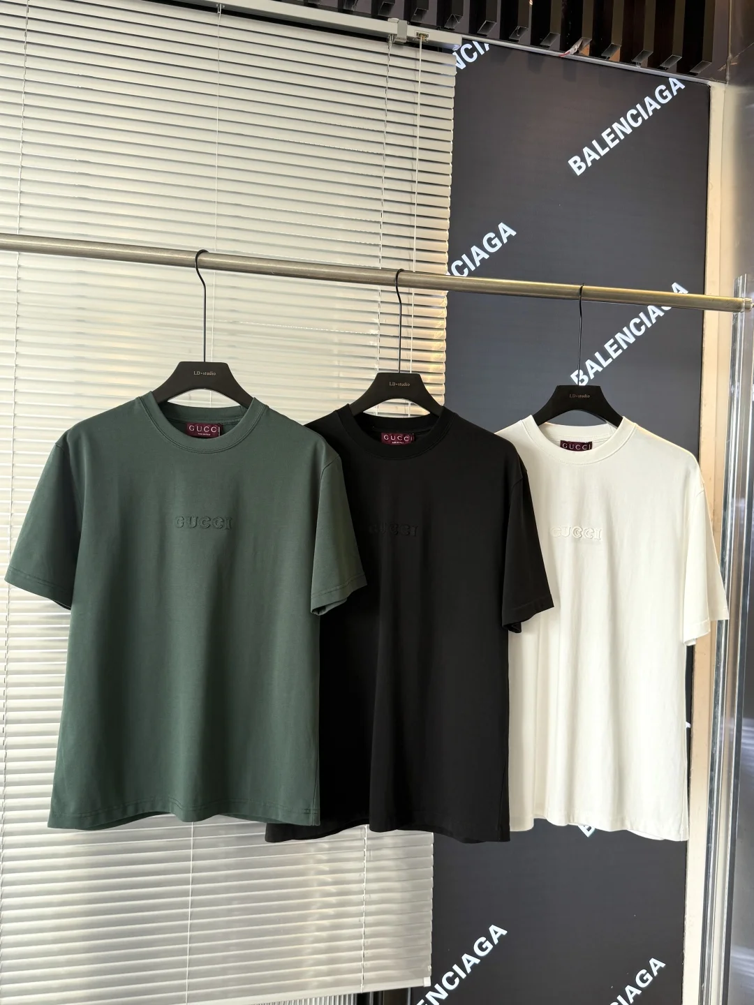 Gucci 25SS Embroidered Logo Couple T-Shirt 