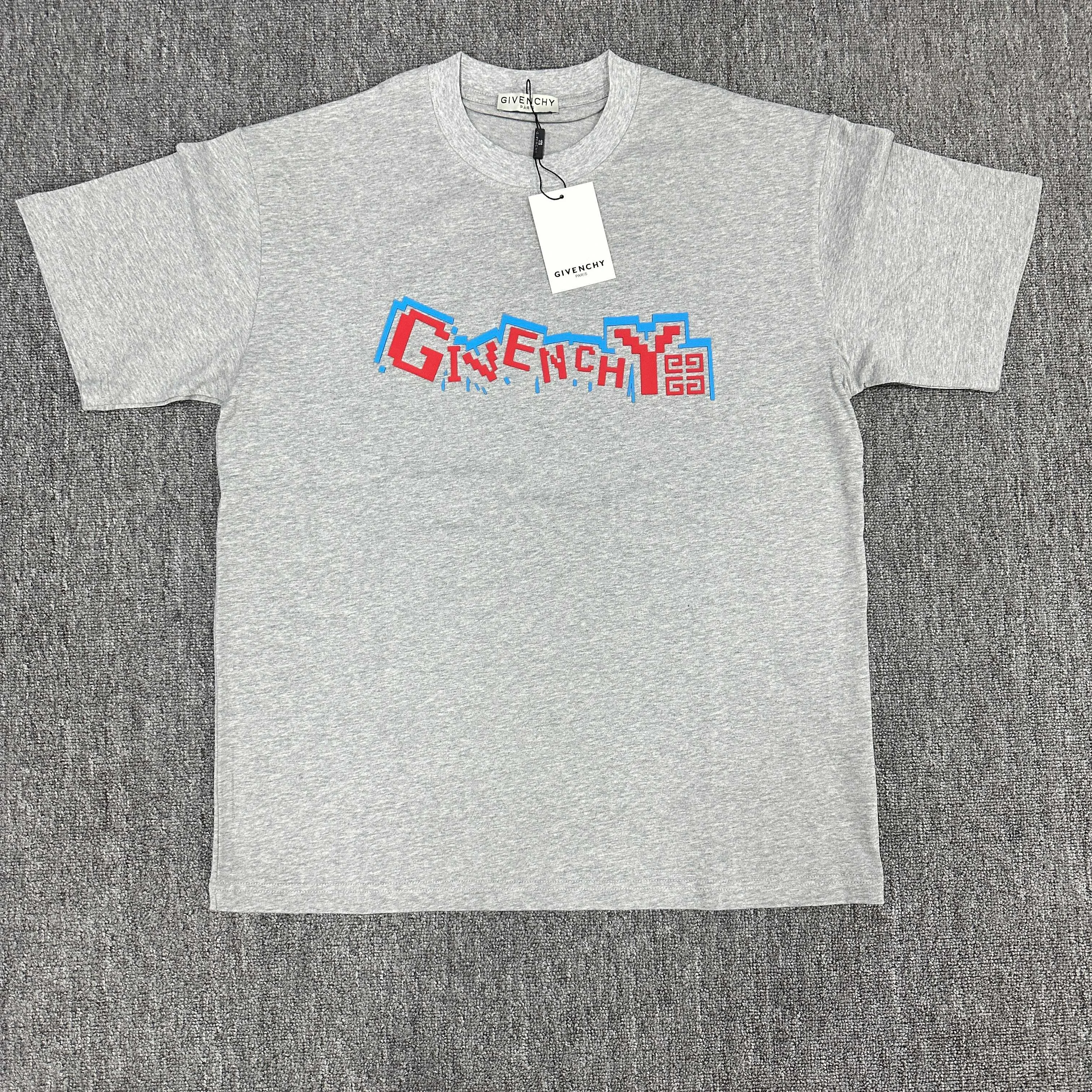 Givenchy 2025SS Heather Gray 3D Silicone Totem Letter T-Shirt