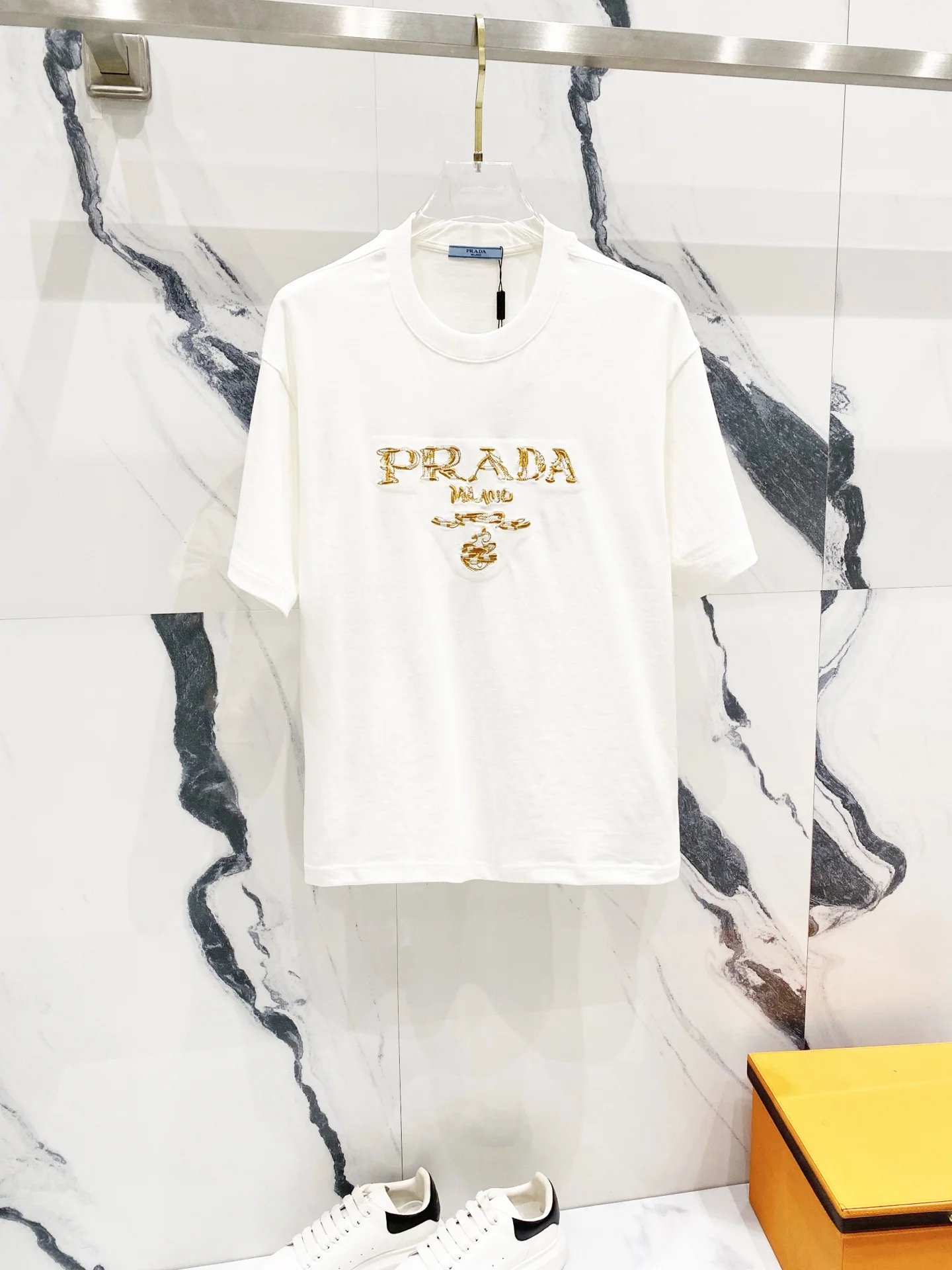 Prada White Chest Embroidered Logo 320g Full-Tag T-Shirt