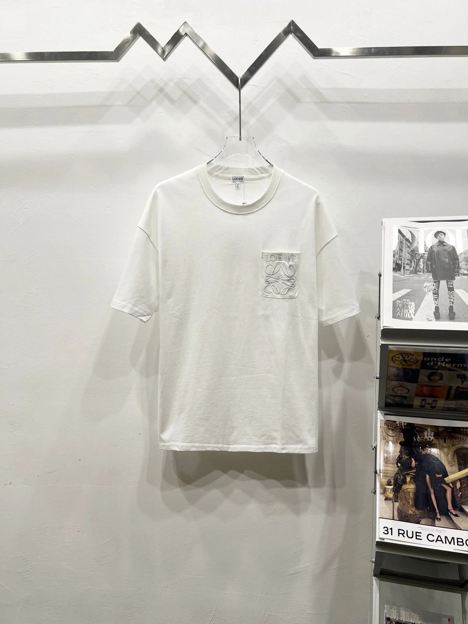 Loewe White Minimalist Pocket Embroidery Crew Neck Cotton T-Shirt