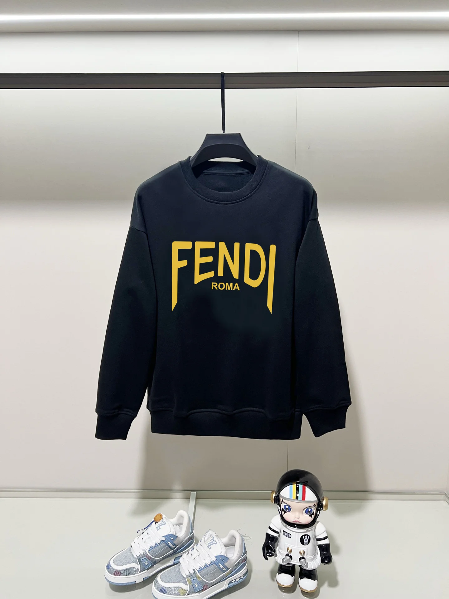 Fendi 2025AW Black Crew-Neck Sweatshirt with Precision Printing