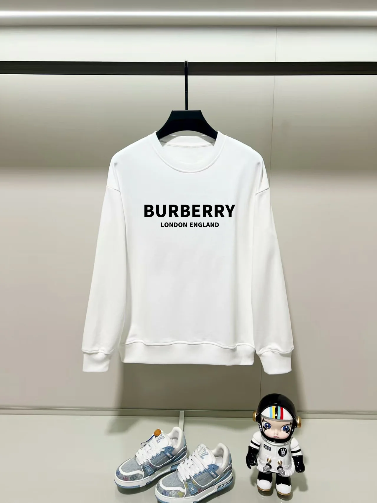 Burberry 2025AW White Crewneck Sweatshirt with Chest Precision Print