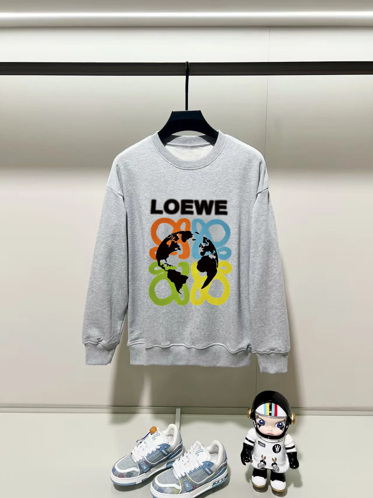 Loewe 2025AW Gray Crew-Neck Sweatshirt with Earth Pattern Print