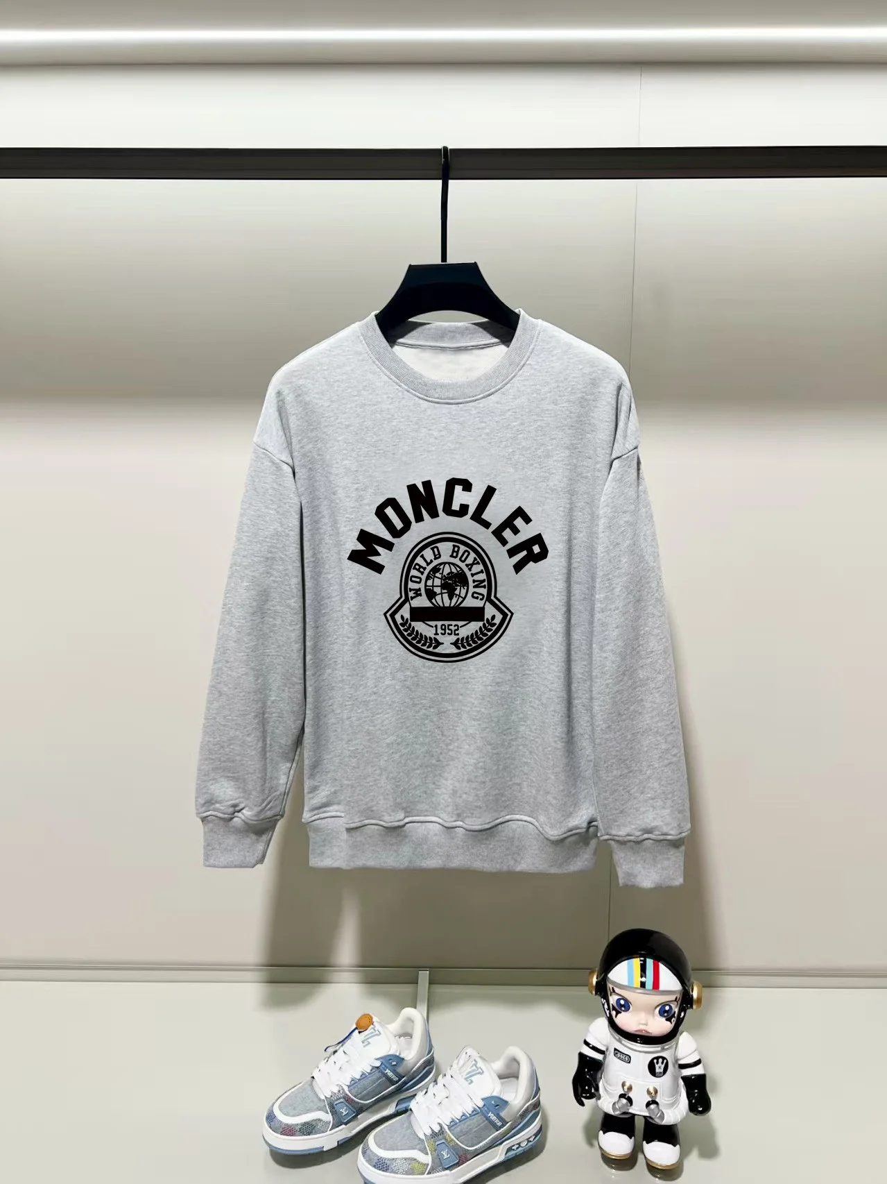 Moncler 2025AW Gray Crew-Neck Sweatshirt with Precision Printing
