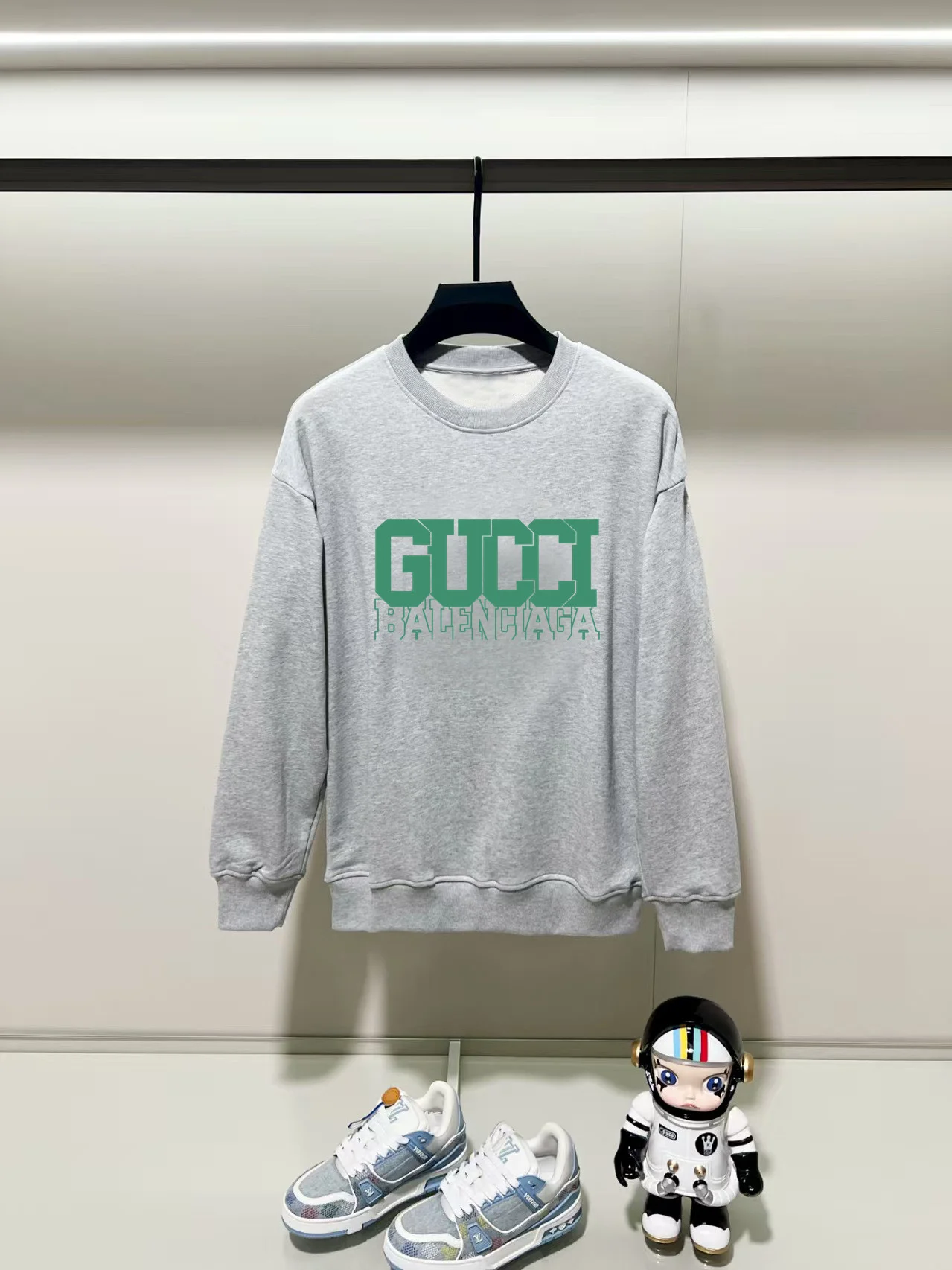 Gucci 2025AW Gray Crew-Neck Sweatshirt with Precision Printing