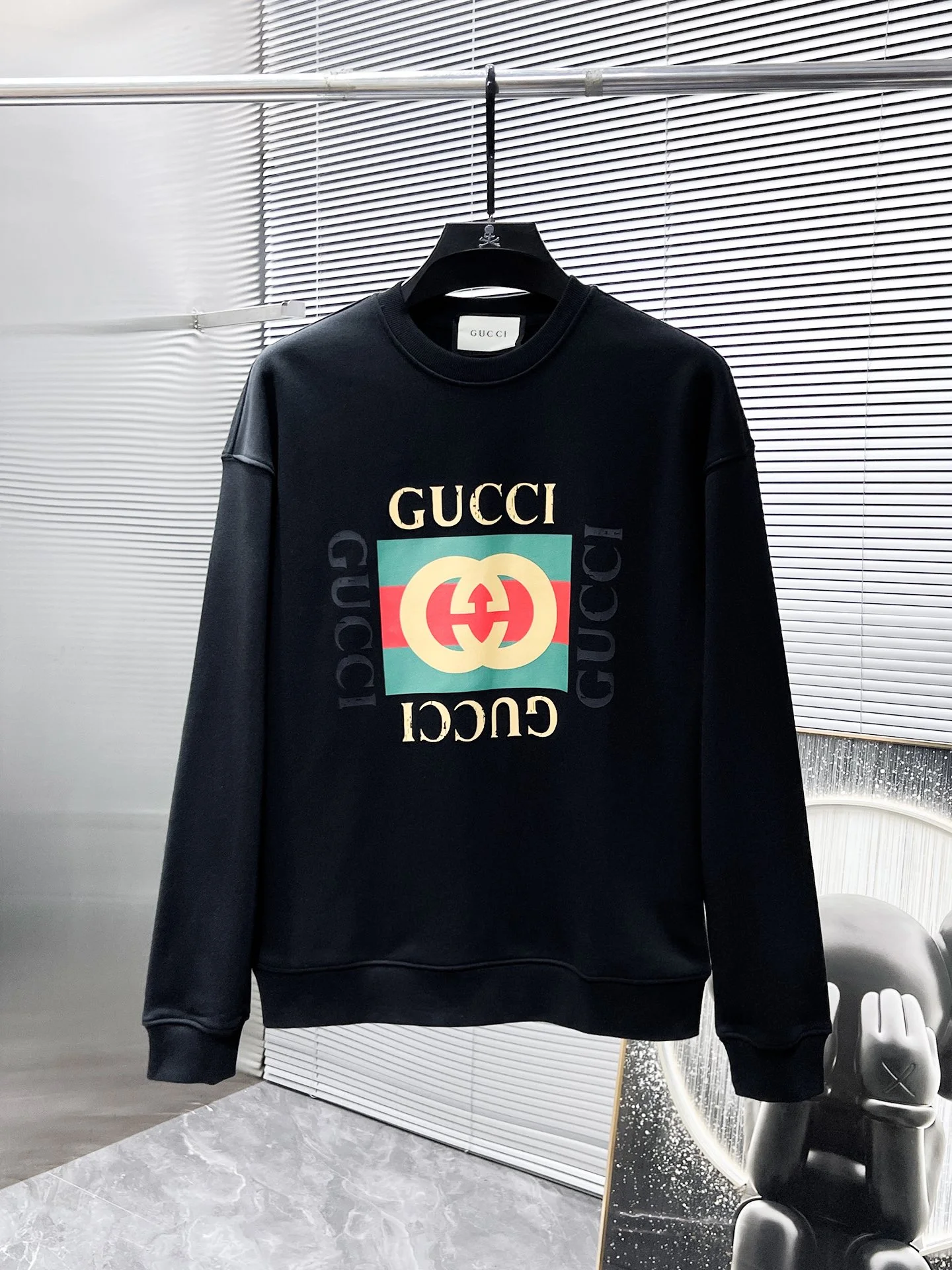Gucci 2025SS Black Long-Sleeve Crew-Neck Sweatshirt with Branded Elements