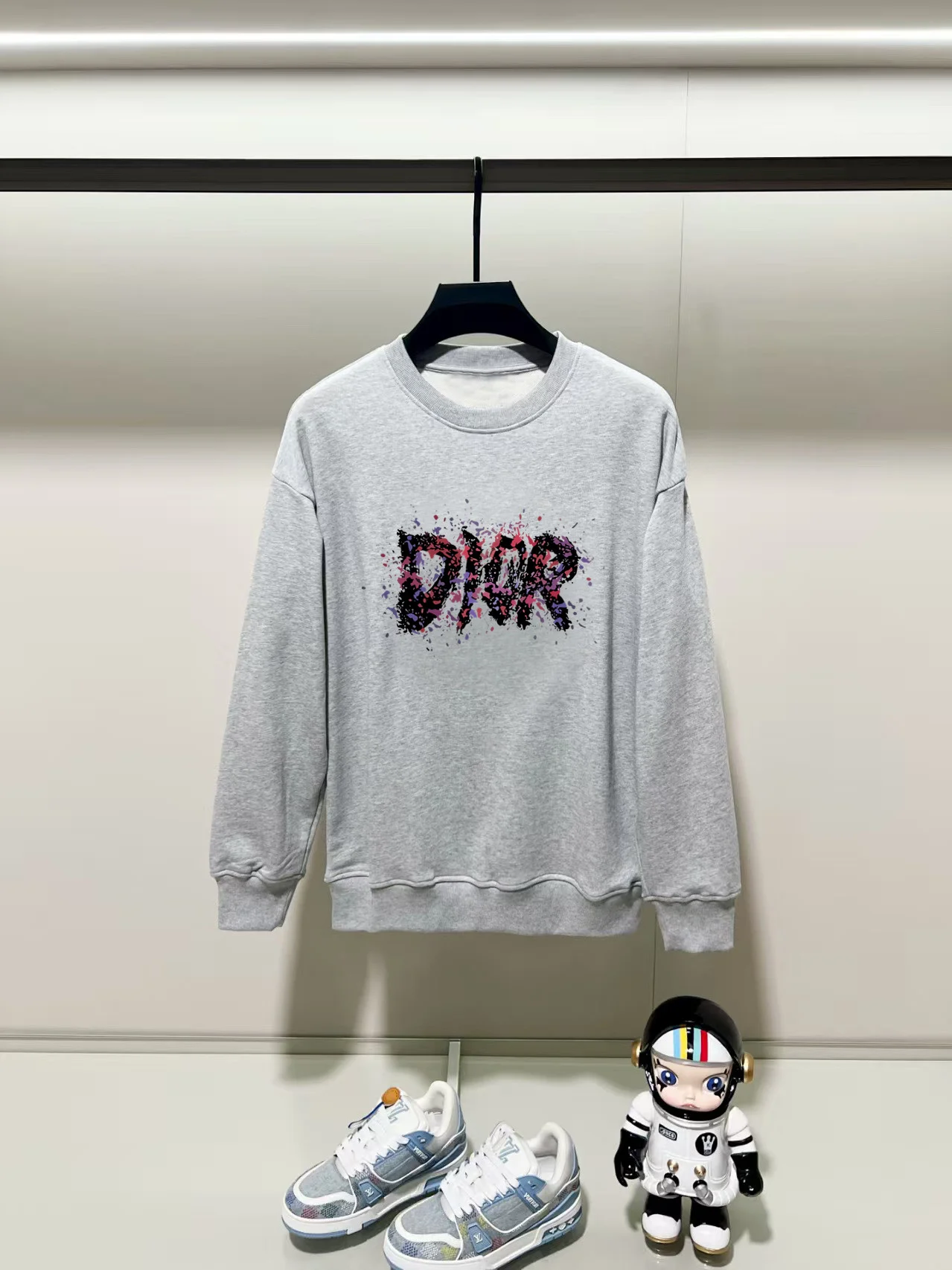Dior 2025AW Gray Crew Neck Sweatshirt with Precision Printing