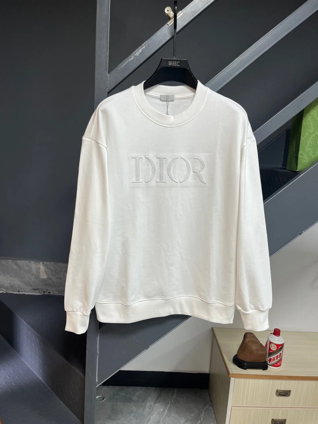 Dior White Crew Neck Sweatshirt with Letter Embroidery
