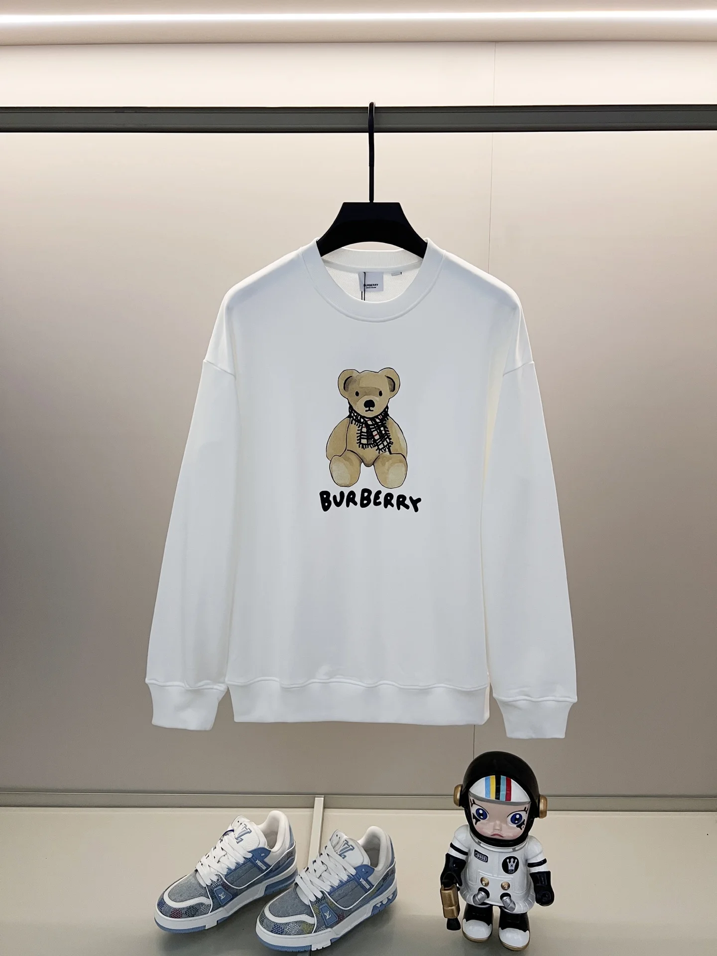 Burberry White Crewneck Sweatshirt with Cartoon Scarf Teddy Bear Print