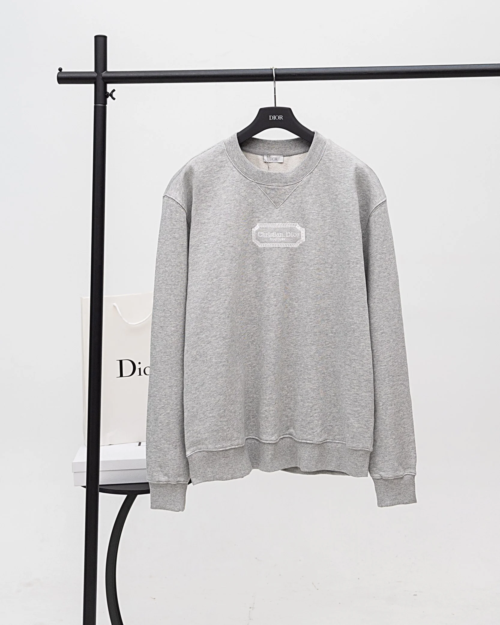 Dior 2024AW Gray Crew-Neck Sweatshirt with Silver Logo Embroidery