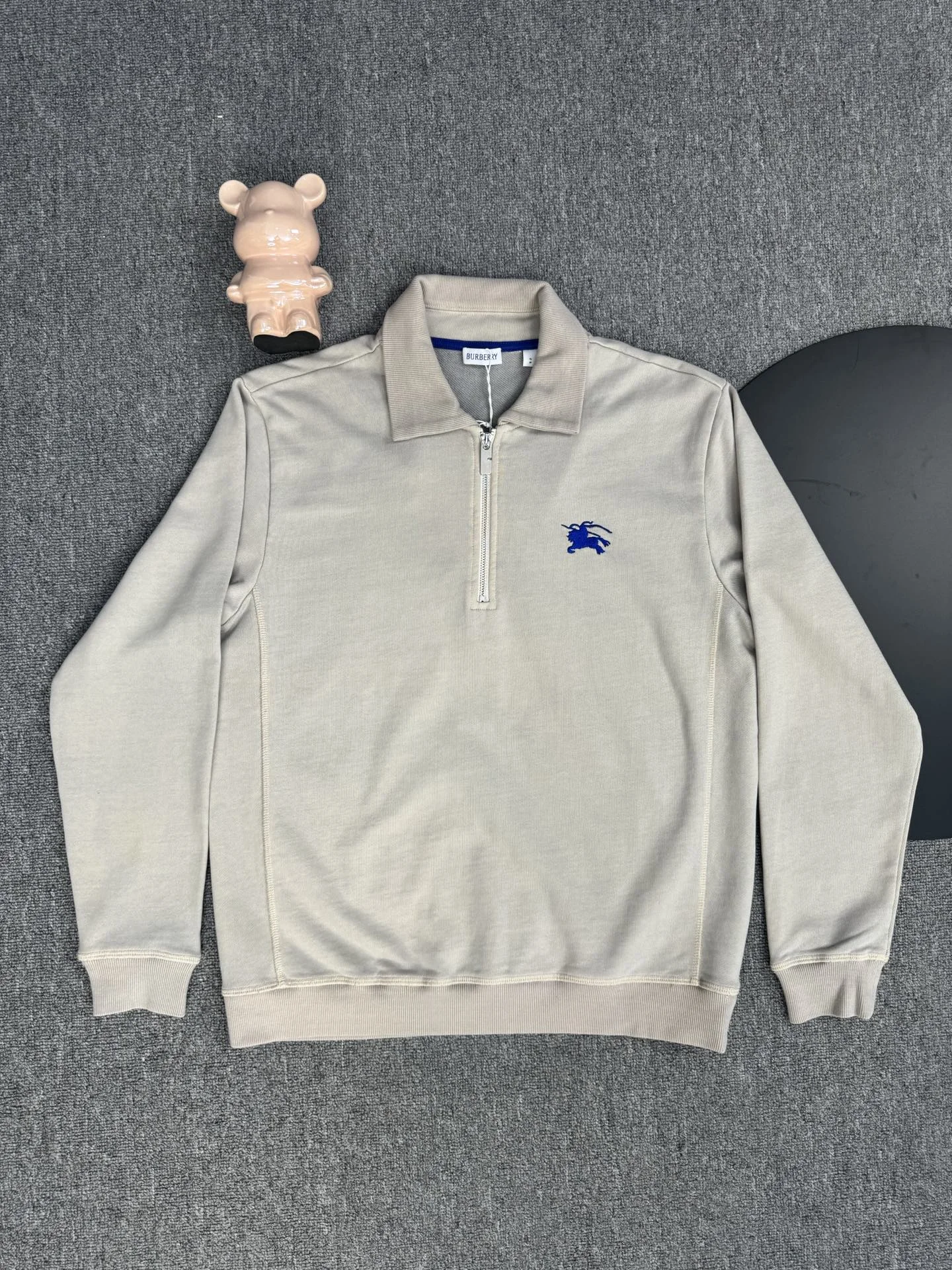 Burberry 2025AW Beige Half-Zip Sweatshirt with Horseferry Embroidery