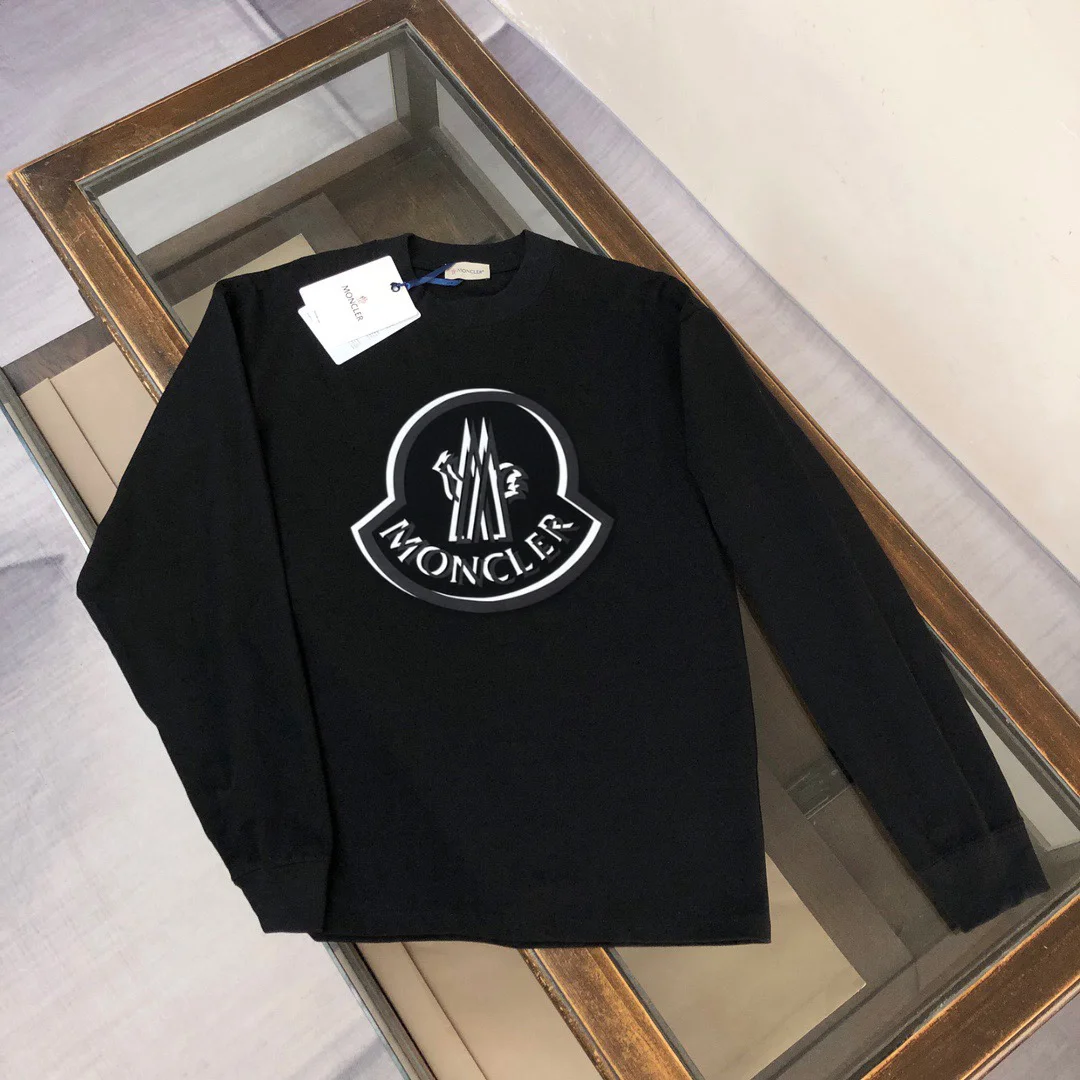 Moncler Black Early Autumn Sweatshirt with Classic Embroidered Logo