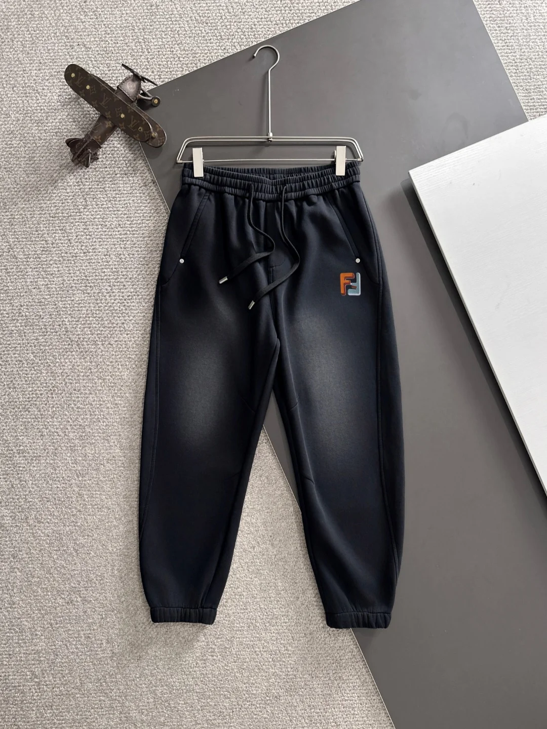 Fendi 2025 Autumn New Black Elastic-Waist Casual Pants & Breathable Comfort