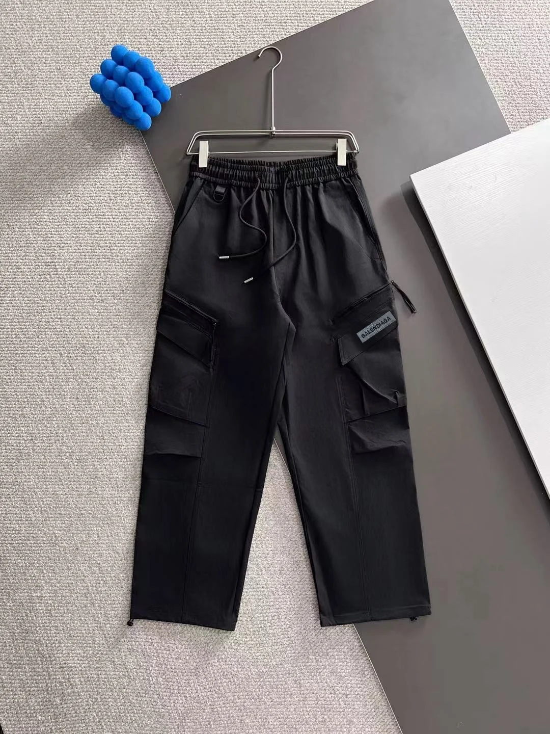 Balenciaga 2025 Autumn New Black Elastic-Waist Straight-Leg Multi-Pocket Pants