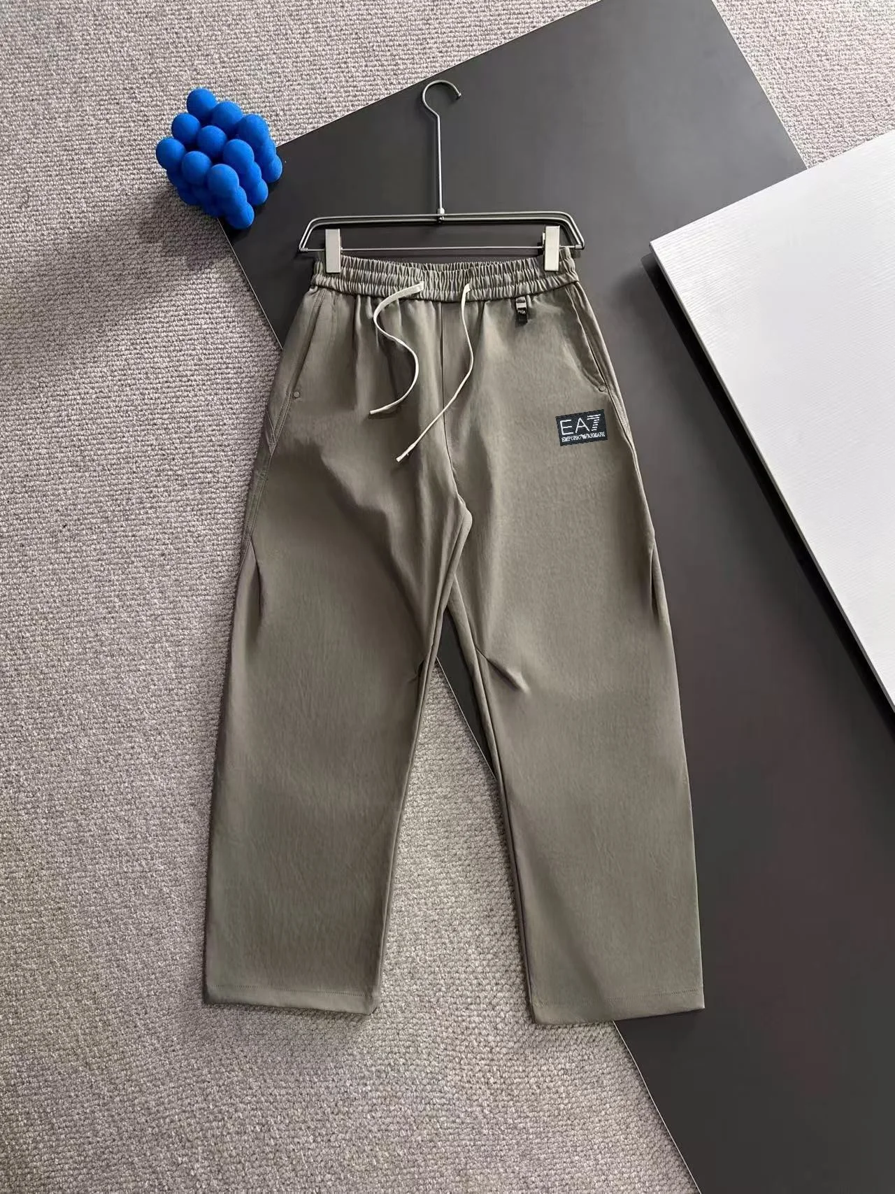 EA7 2025 Autumn Winter New Khaki Elastic-Waist Straight-Leg Pants & Leisure Cut