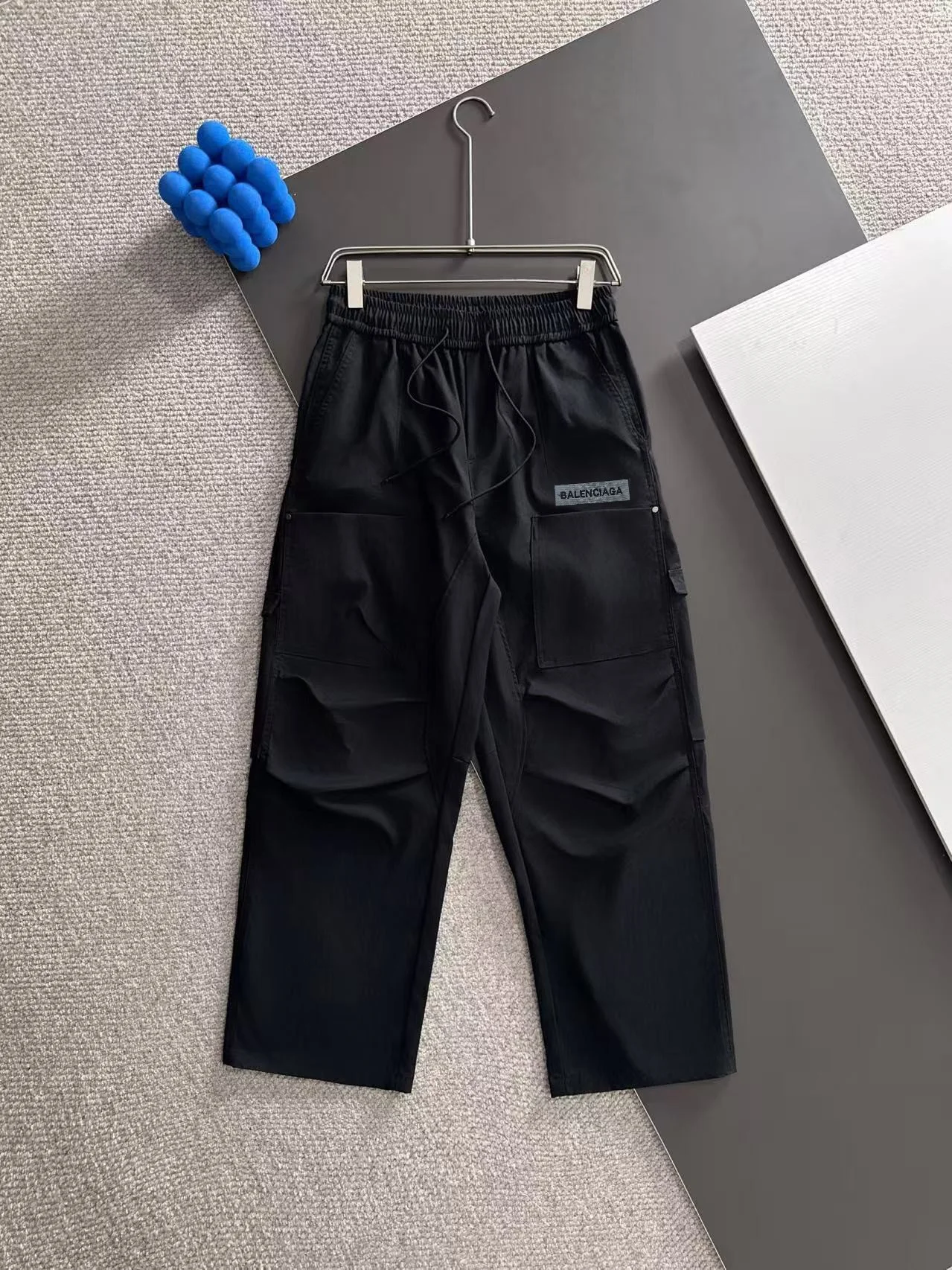 Balenciaga 2025 Autumn New Black Elastic-Waist Pants with Large Pockets