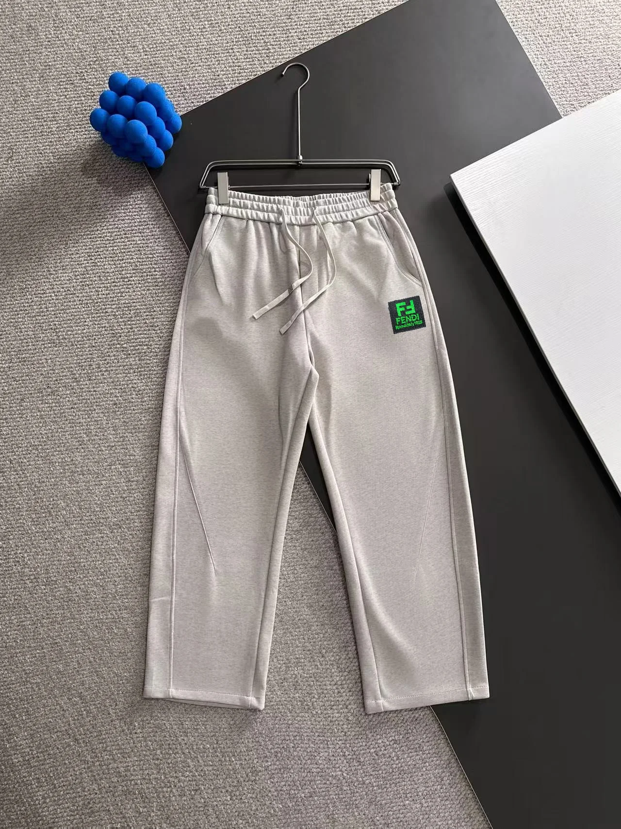 Fendi 2025 Autumn Winter New Light Gray Elastic-Waist Straight-Leg Pants & Comfort