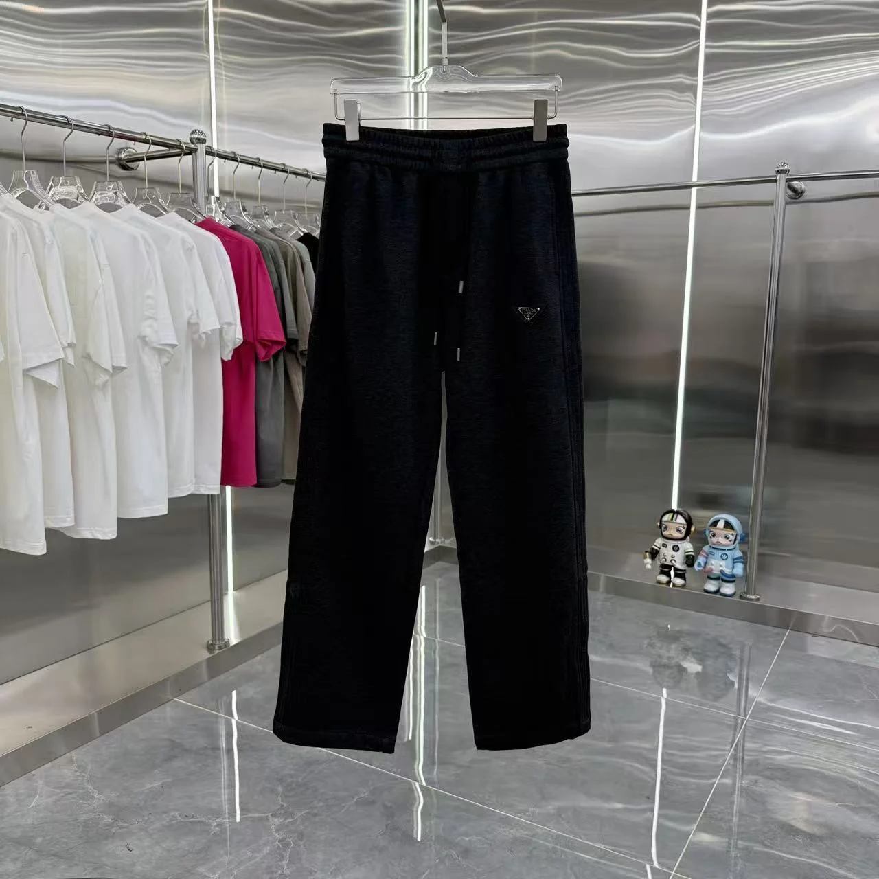 Prada 2025 Autumn Winter New Black Wide-Leg Pants with Triangle Logo