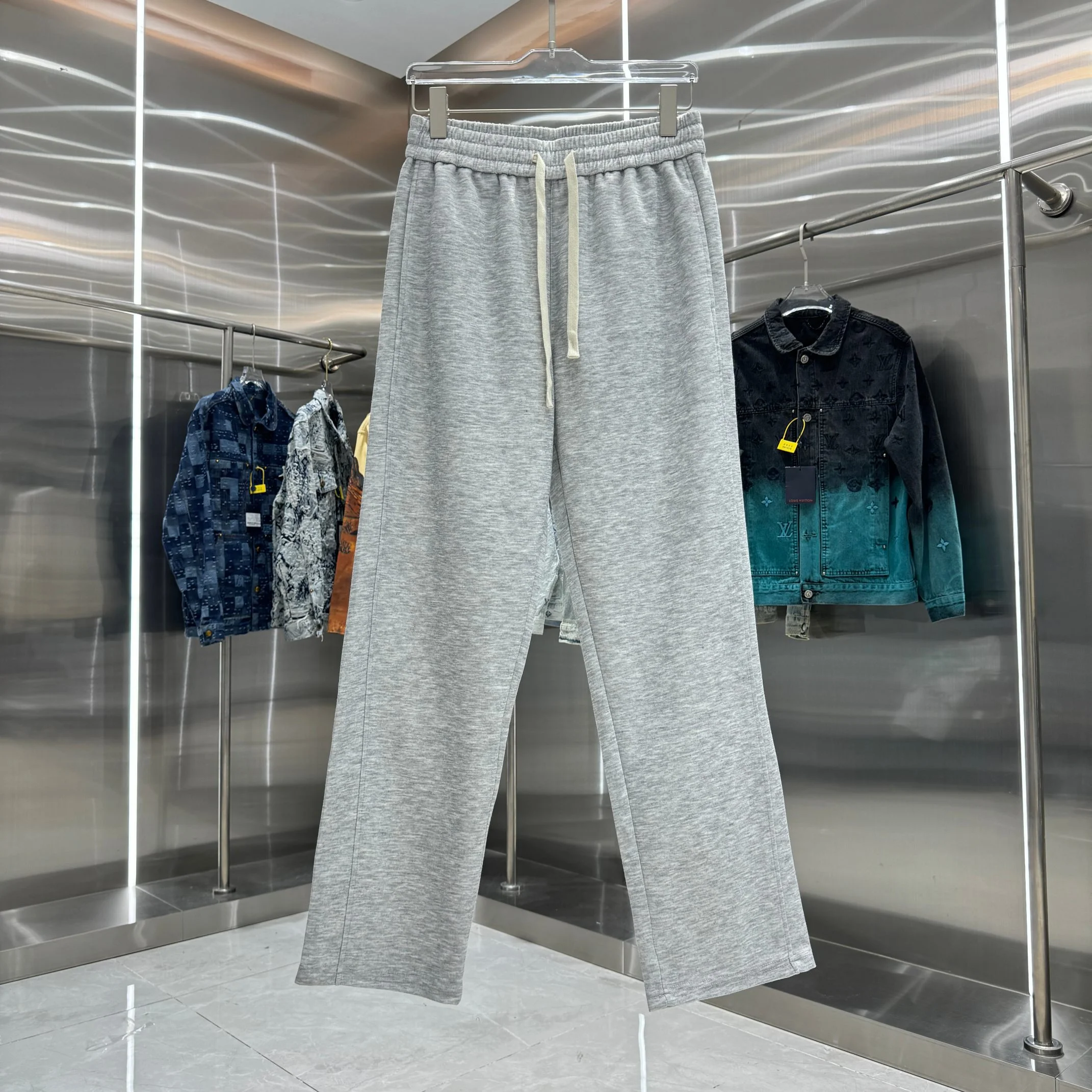 Burberry 2025 Autumn Winter New Gray Pants with Rear Pocket LOGO Print & Drawstring