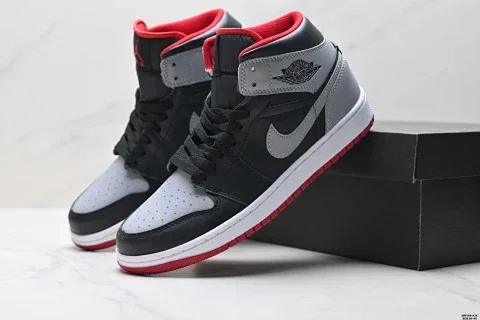 Nike Air Jordan 1 Retro Mid Basketball Shoes