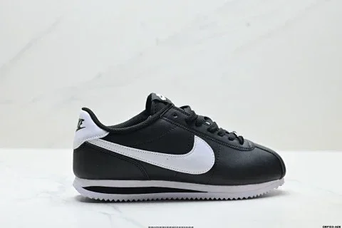 Nike Classic Cortez Casual Running Shoes