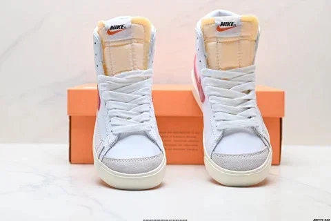Nike Blazer Mid Pro Club Sneakers