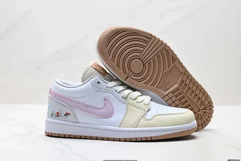 Nike Air Jordan 1 Low Sneaker IB8861-151