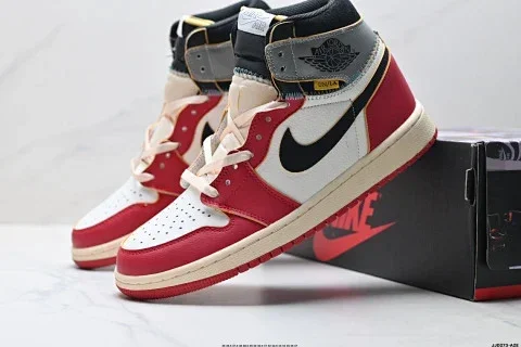 Nike Air Jordan 1 Retro High Basketball Shoes