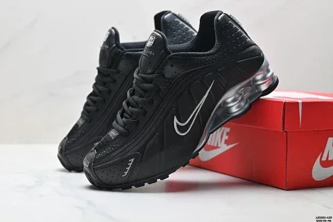 NIKE SHOX R4 Low-Top Air Cushion Sneakers