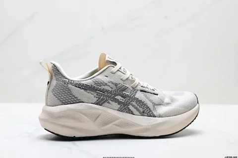 Asics NOVABLAST 5 LE Lightweight Running Shoes