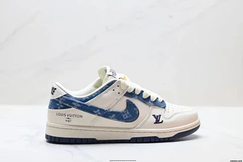 NIKE DUNK LOW RETRO Skate Shoes