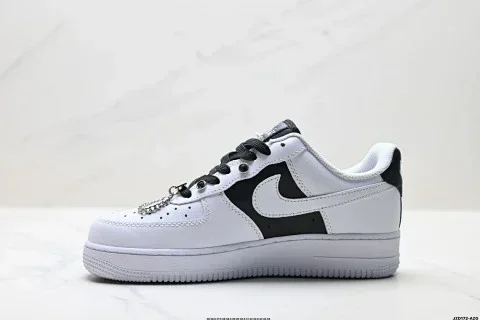 Nike Air Force 1'07 Low-Top Sneakers