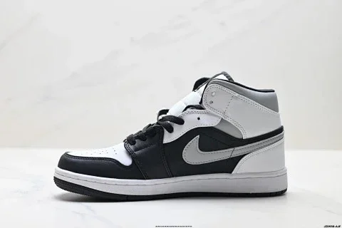 AIR JORDAN 1 MID Casual Sneaker