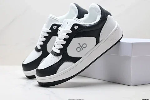 Jisoo Same Style Alojiar Fleece-Lined White Sneakers Women's 2025 New Style