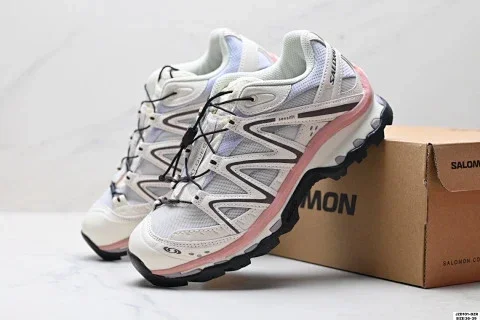 SALOMON XT-QUEST Outdoor Trail Running Shoes