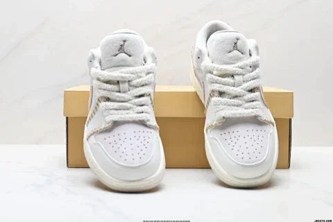 Nike Air Jordan 1 Low OG Sneakers