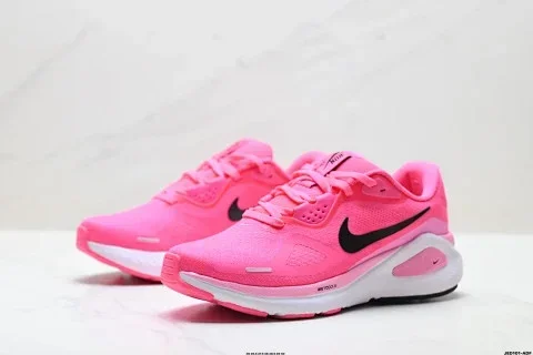 Nike Air Zoom Structure 26 Running Shoes