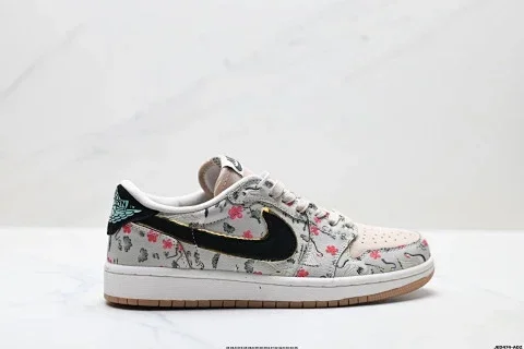 Nike Air Jordan 1 Retro Low OG Sneakers