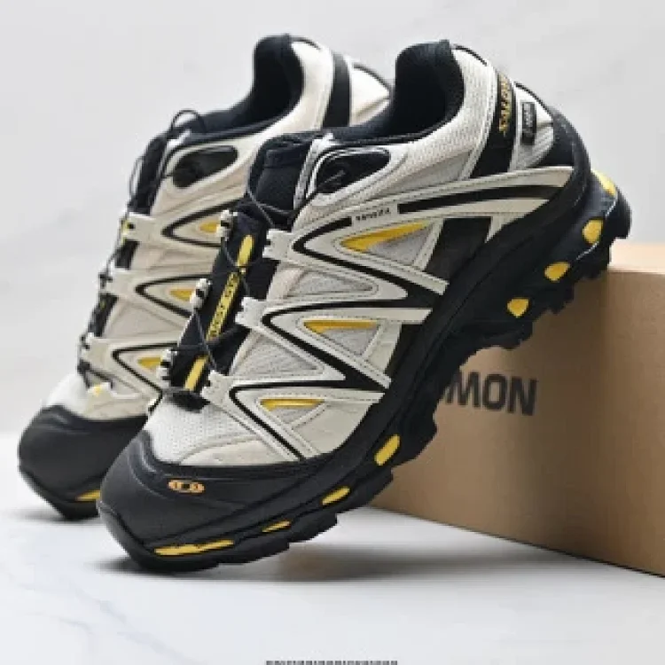 SALOMON XT-QUEST Outdoor Trail Running Shoes