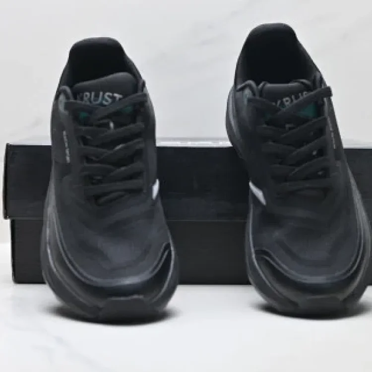 KOLON SPORT Vibram Light Trail Running Shoes