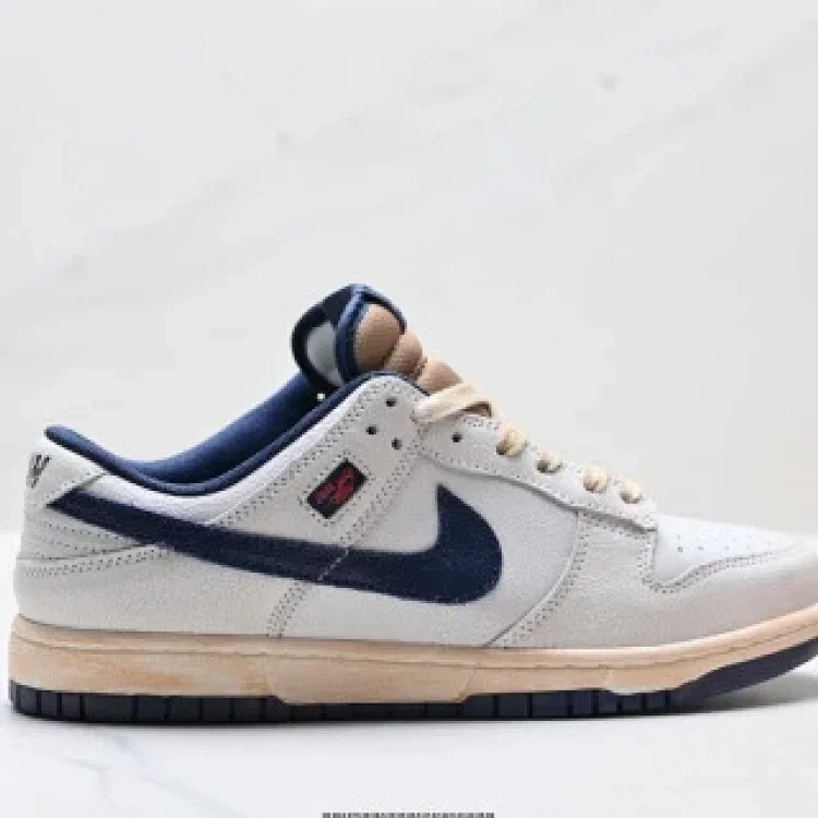 NIKE DUNK LOW Retro Low-Top Skate Shoes